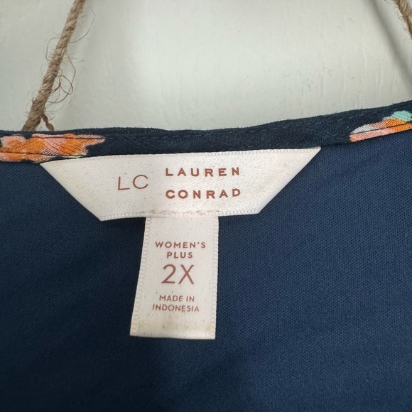 Women’s Lauren Conrad 2X plus dress - Picture 4 of 4